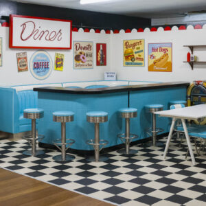 Straight Bar with Corner Piece